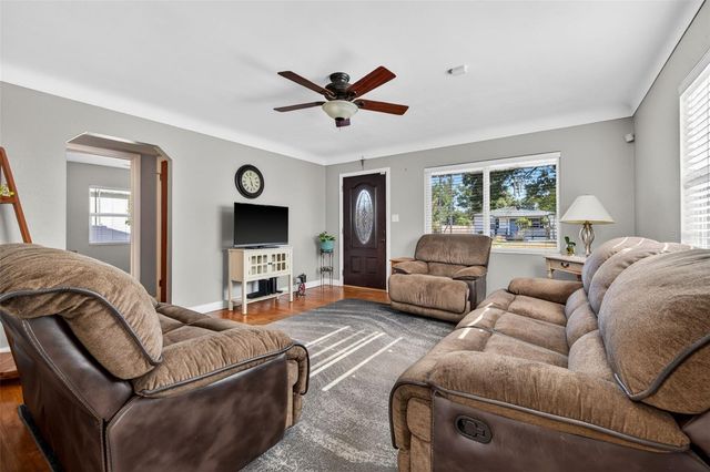 2301 36TH AVENUE N, St Petersburg, FL 33713