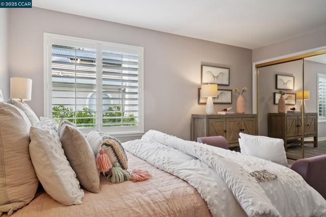 40 Edinburgh Pl, Danville, CA 94526