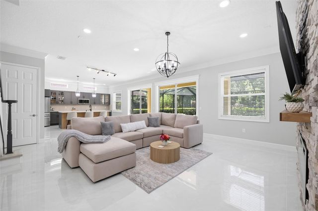 8005 CYPRESS CROSSING COURT, Tampa, FL 33647