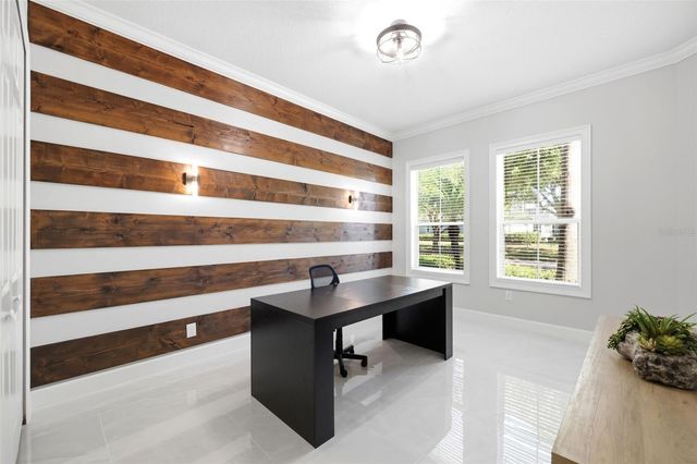 8005 CYPRESS CROSSING COURT, Tampa, FL 33647