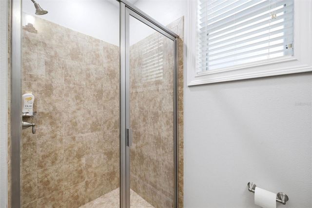 8005 CYPRESS CROSSING COURT, Tampa, FL 33647