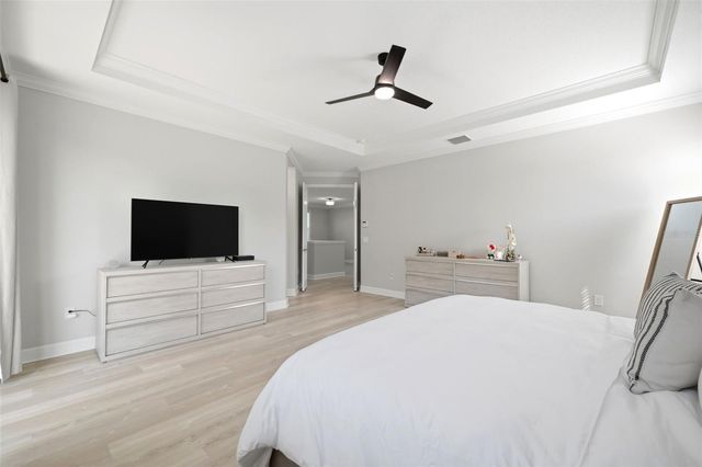 8005 CYPRESS CROSSING COURT, Tampa, FL 33647