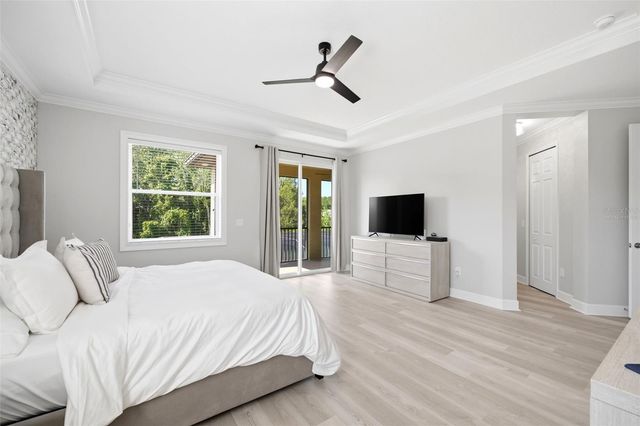 8005 CYPRESS CROSSING COURT, Tampa, FL 33647