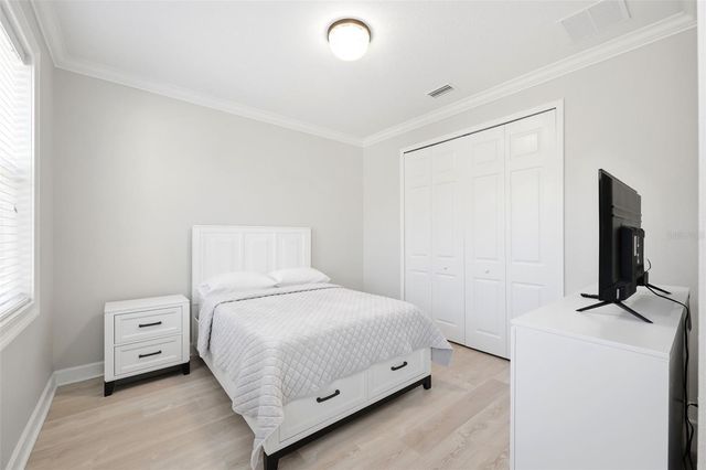 8005 CYPRESS CROSSING COURT, Tampa, FL 33647