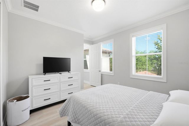 8005 CYPRESS CROSSING COURT, Tampa, FL 33647