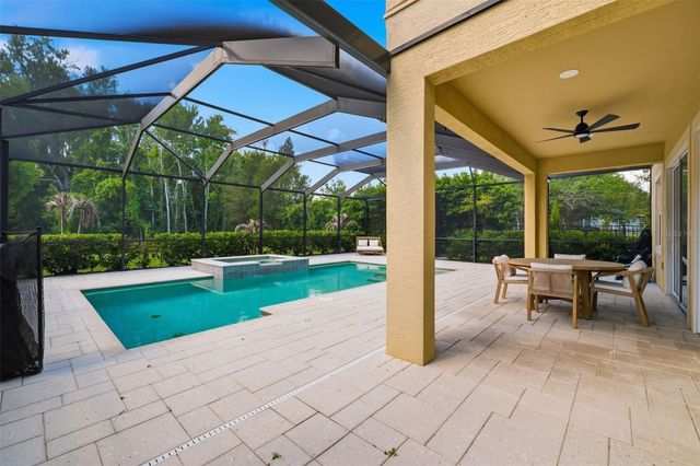 8005 CYPRESS CROSSING COURT, Tampa, FL 33647
