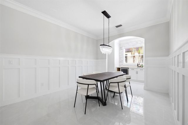 8005 CYPRESS CROSSING COURT, Tampa, FL 33647