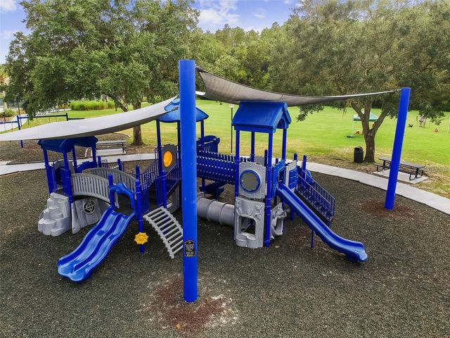 8005 CYPRESS CROSSING COURT, Tampa, FL 33647