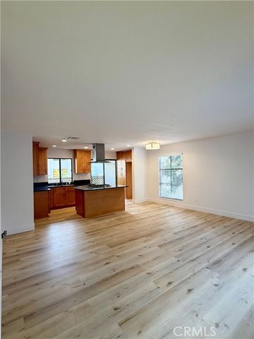 400 S Flower 8, Orange, CA 92868