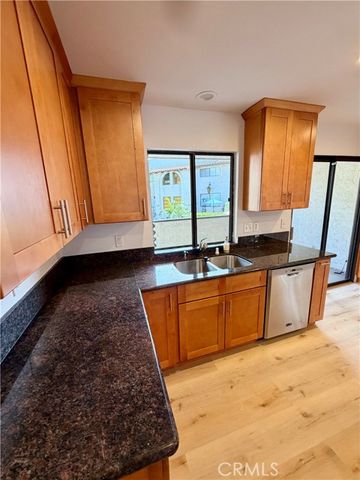 400 S Flower 8, Orange, CA 92868