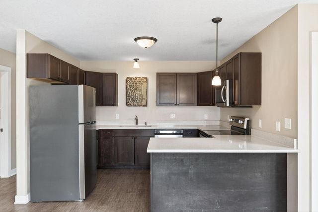 84 Curtice Street E, Saint Paul, MN 55107