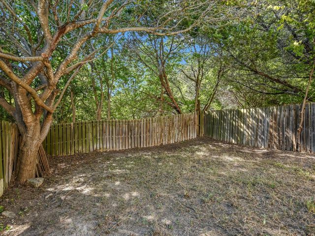 511 Cutty TRL A, Lakeway, TX 78734