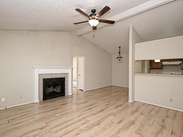 511 Cutty TRL A, Lakeway, TX 78734