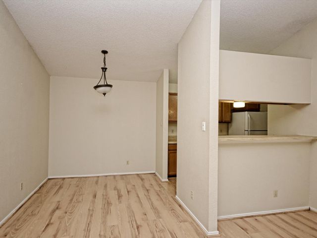 511 Cutty TRL A, Lakeway, TX 78734