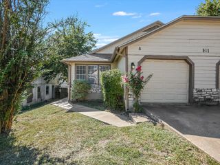 511 Cutty TRL A, Lakeway, TX 78734