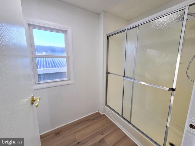 7 BARBARA LN, Barnegat, NJ 08005