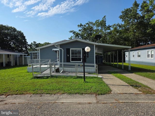 7 BARBARA LN, Barnegat, NJ 08005