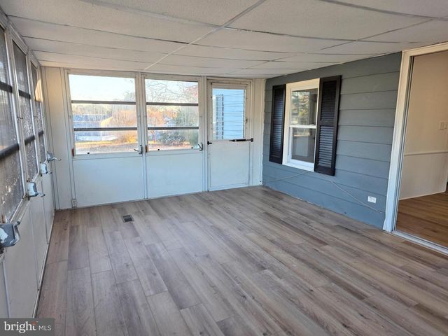 7 BARBARA LN, Barnegat, NJ 08005