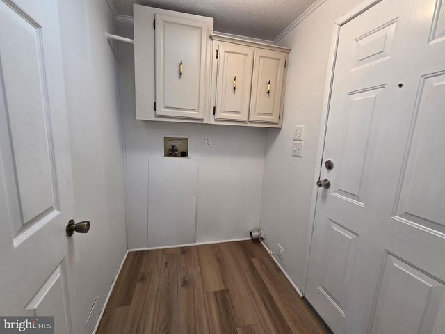 7 BARBARA LN, Barnegat, NJ 08005