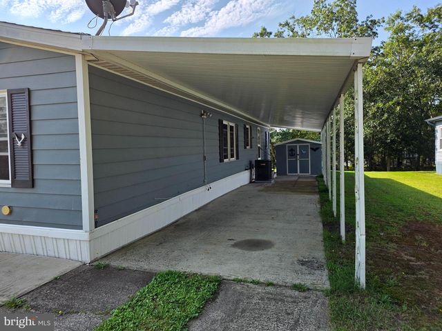 7 BARBARA LN, Barnegat, NJ 08005