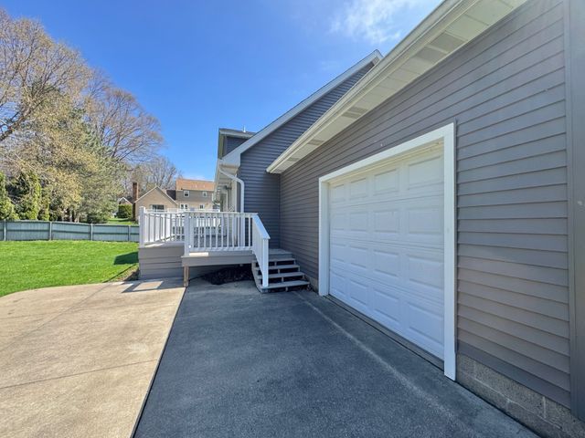5222 EAST LAKE Road, Harborcreek, PA 16511