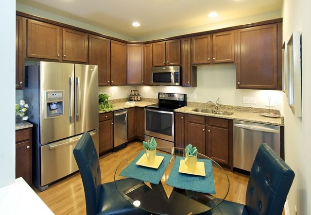 130 Trotter Rd 101, Weymouth, MA 02190