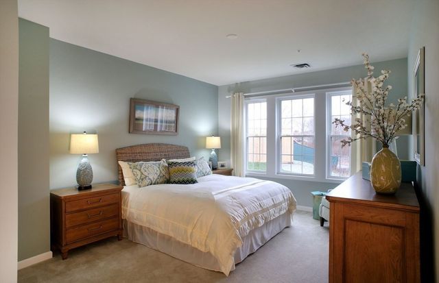 130 Trotter Rd 101, Weymouth, MA 02190