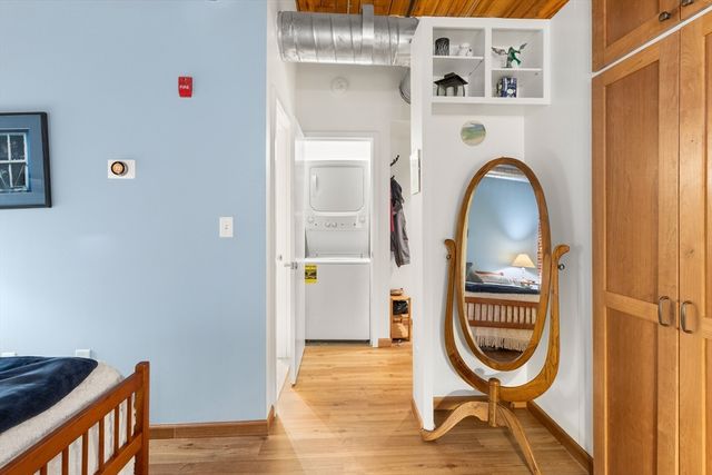130 John St 107, Lowell, MA 01852