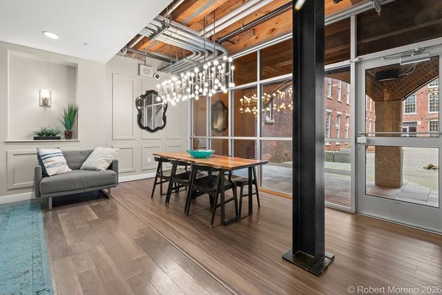 130 John St 107, Lowell, MA 01852