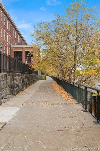 130 John St 107, Lowell, MA 01852