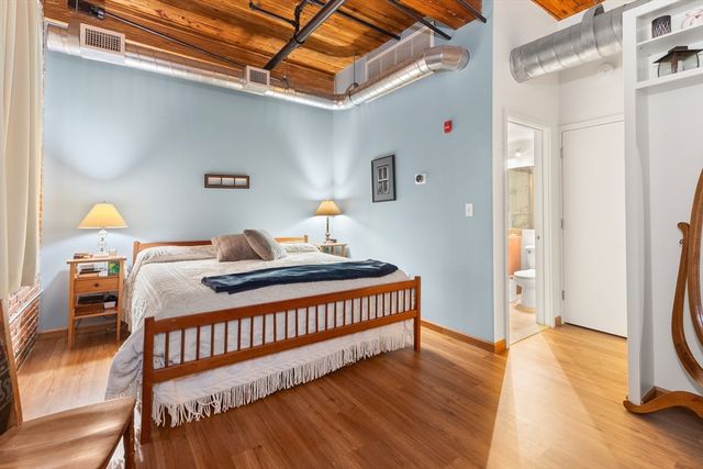 130 John St 107, Lowell, MA 01852