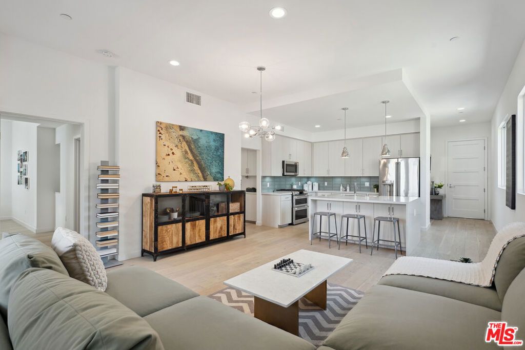 1746 Garfield Place 203, Los Angeles, CA 90028 — photo 3