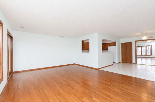 301 SE Delaware Avenue 302, Ankeny, IA 50021