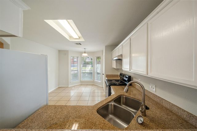 305 S Golden Oak Drive, Texas City, TX 77591