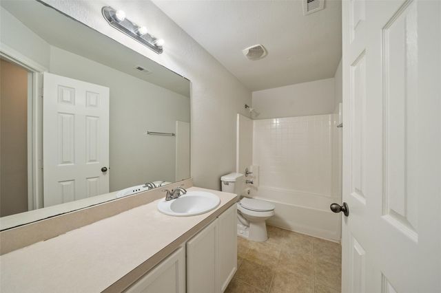 305 S Golden Oak Drive, Texas City, TX 77591