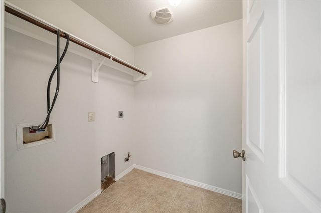 305 S Golden Oak Drive, Texas City, TX 77591