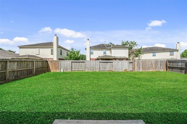 305 S Golden Oak Drive, Texas City, TX 77591