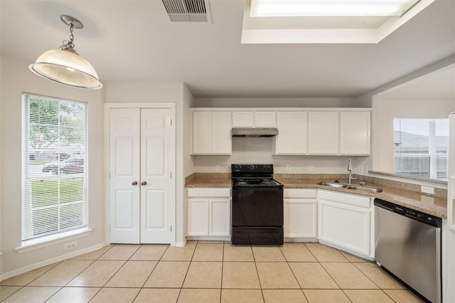 305 S Golden Oak Drive, Texas City, TX 77591