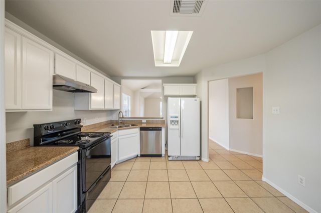 305 S Golden Oak Drive, Texas City, TX 77591