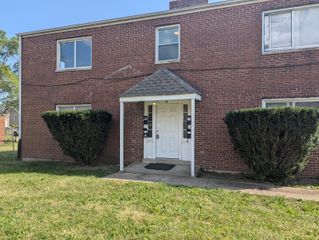 94 N Hampton Road, Columbus, OH 43213