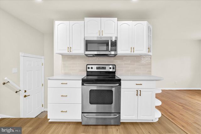 7831 OVERHILL RD, Glen Burnie, MD 21060