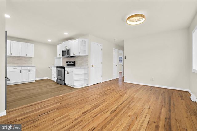 7831 OVERHILL RD, Glen Burnie, MD 21060