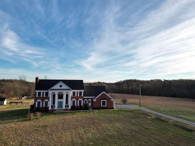 1235 Long Branch Road, Beattyville, KY 41311
