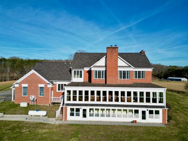 1235 Long Branch Road, Beattyville, KY 41311