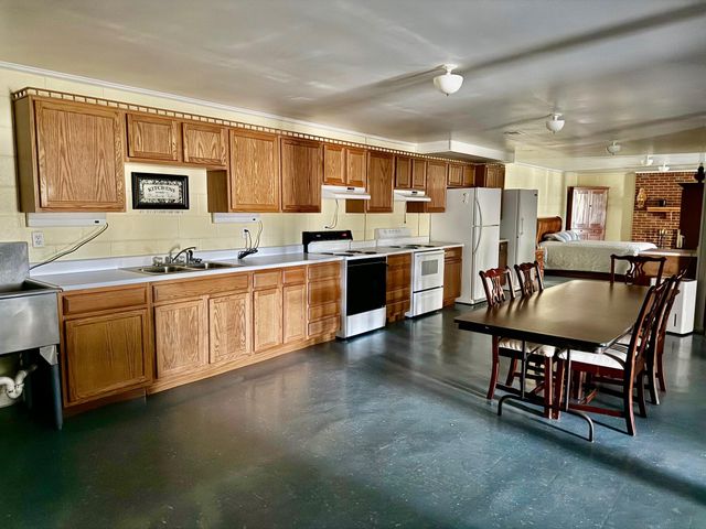 1235 Long Branch Road, Beattyville, KY 41311