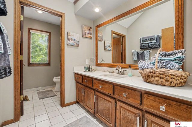 10612 Monroe Street, Omaha, NE 68127