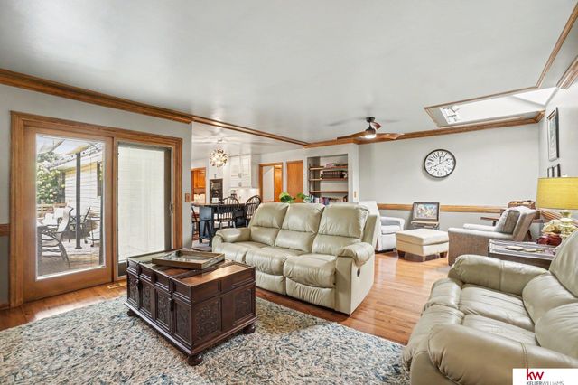 10612 Monroe Street, Omaha, NE 68127