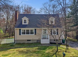 18 Maud Graham Cir, Burlington, MA 01803
