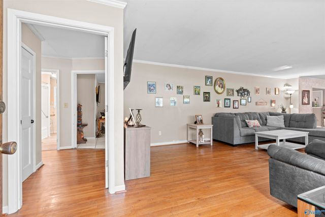 150 Berry Road, Somerville, AL 35670