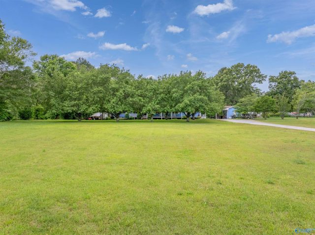 150 Berry Road, Somerville, AL 35670